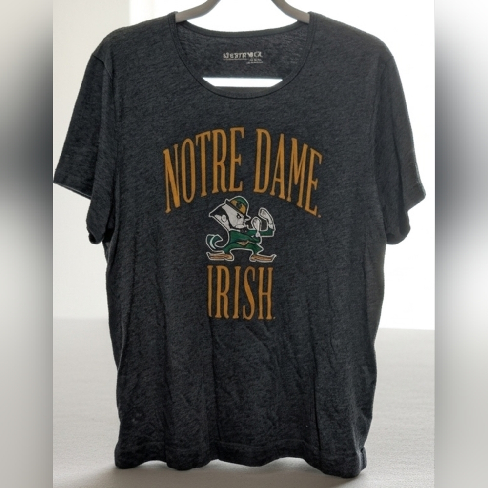Shamrock Exclusively at Notre Dame Women's Gray Short Sleeve T-Shirt XL cthny